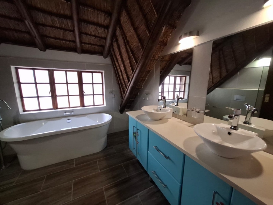 5 Bedroom Property for Sale in Cashan North West